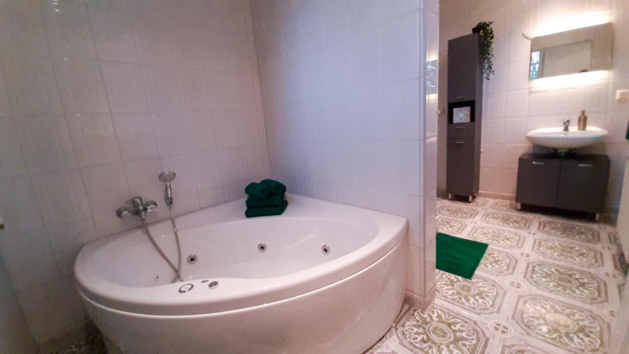 Ferienwohnung Pasewalk, 110 Qm Mit Geschirrspueler Papendorf  Екстериор снимка